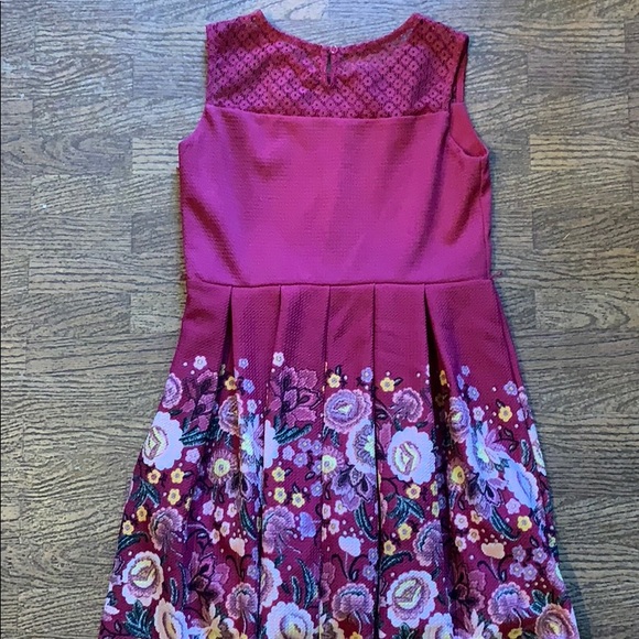 Dress - Picture 2 of 3